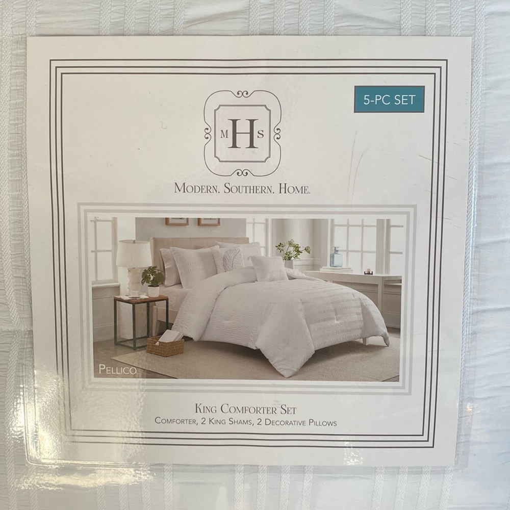 ‼️SOLD‼️ Brand New 5 Piece King White Comforter Set